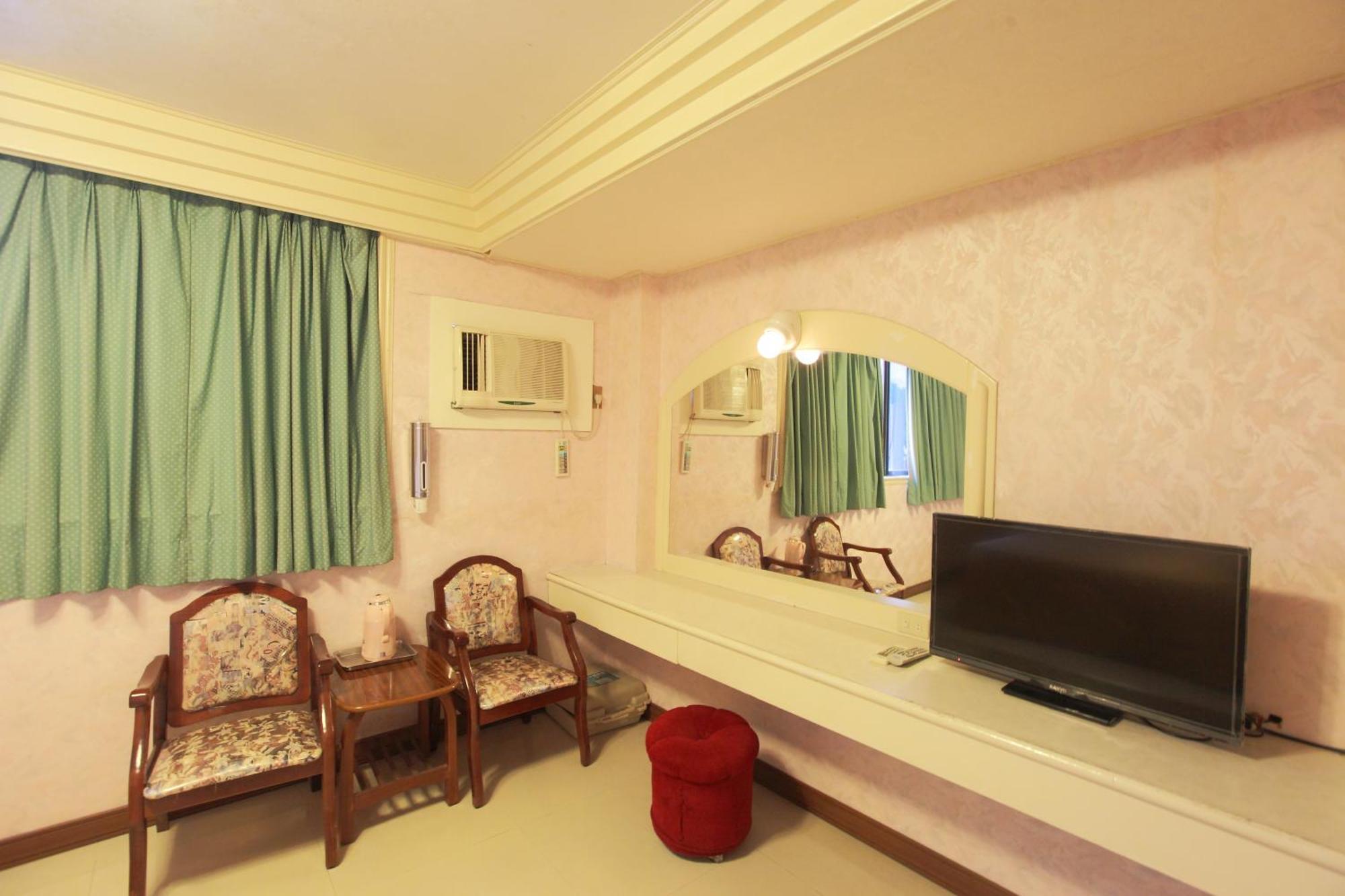 Yong Qi Hotel Hualien City Phòng bức ảnh